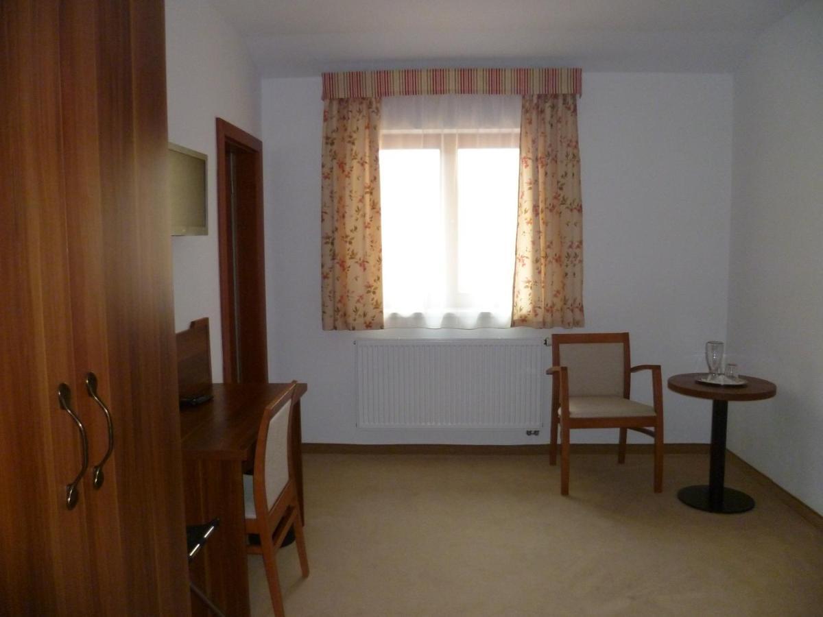 Hostinec U Hubalku Kostelec nad Orlicí Exterior foto