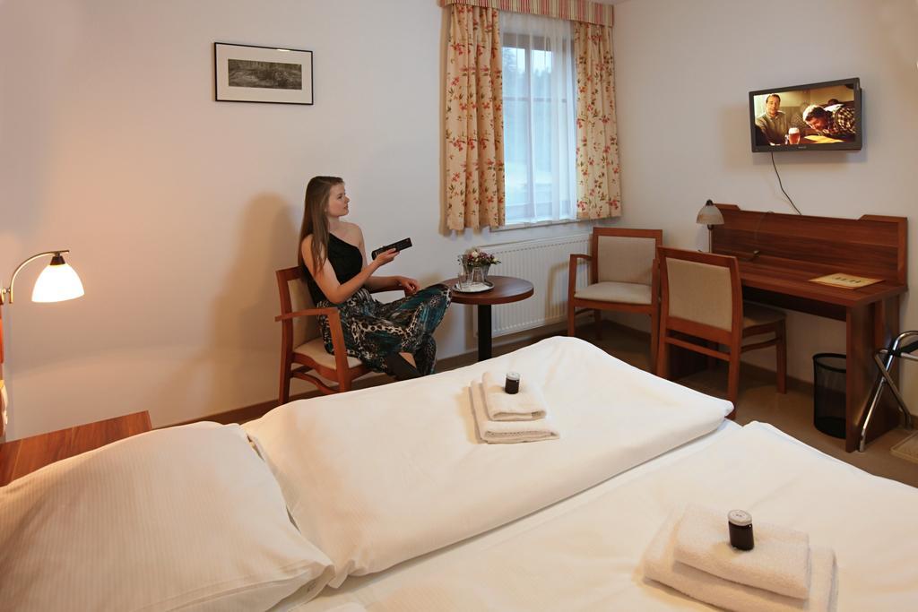 Hostinec U Hubalku Kostelec nad Orlicí Cameră foto