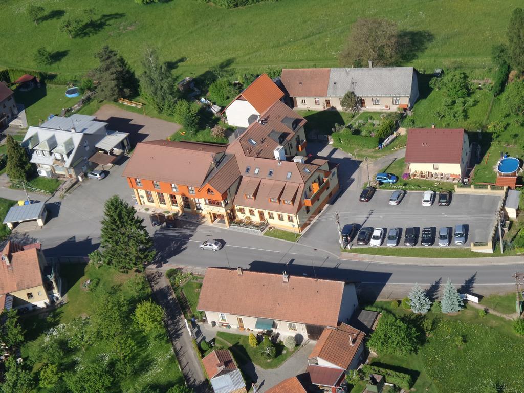 Hostinec U Hubalku Kostelec nad Orlicí Exterior foto